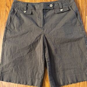 TALBOTS BERMUDA CASUAL SHORTS - BROWN, CREAM & RED STRIPED - SIZE 6